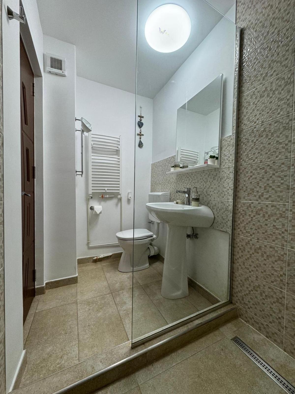 Sunrise Apartment Bucureşti Ngoại thất bức ảnh