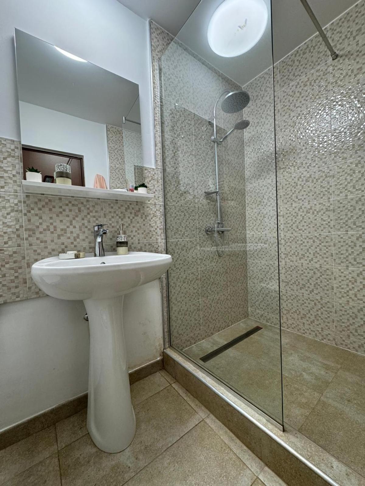 Sunrise Apartment Bucureşti Ngoại thất bức ảnh